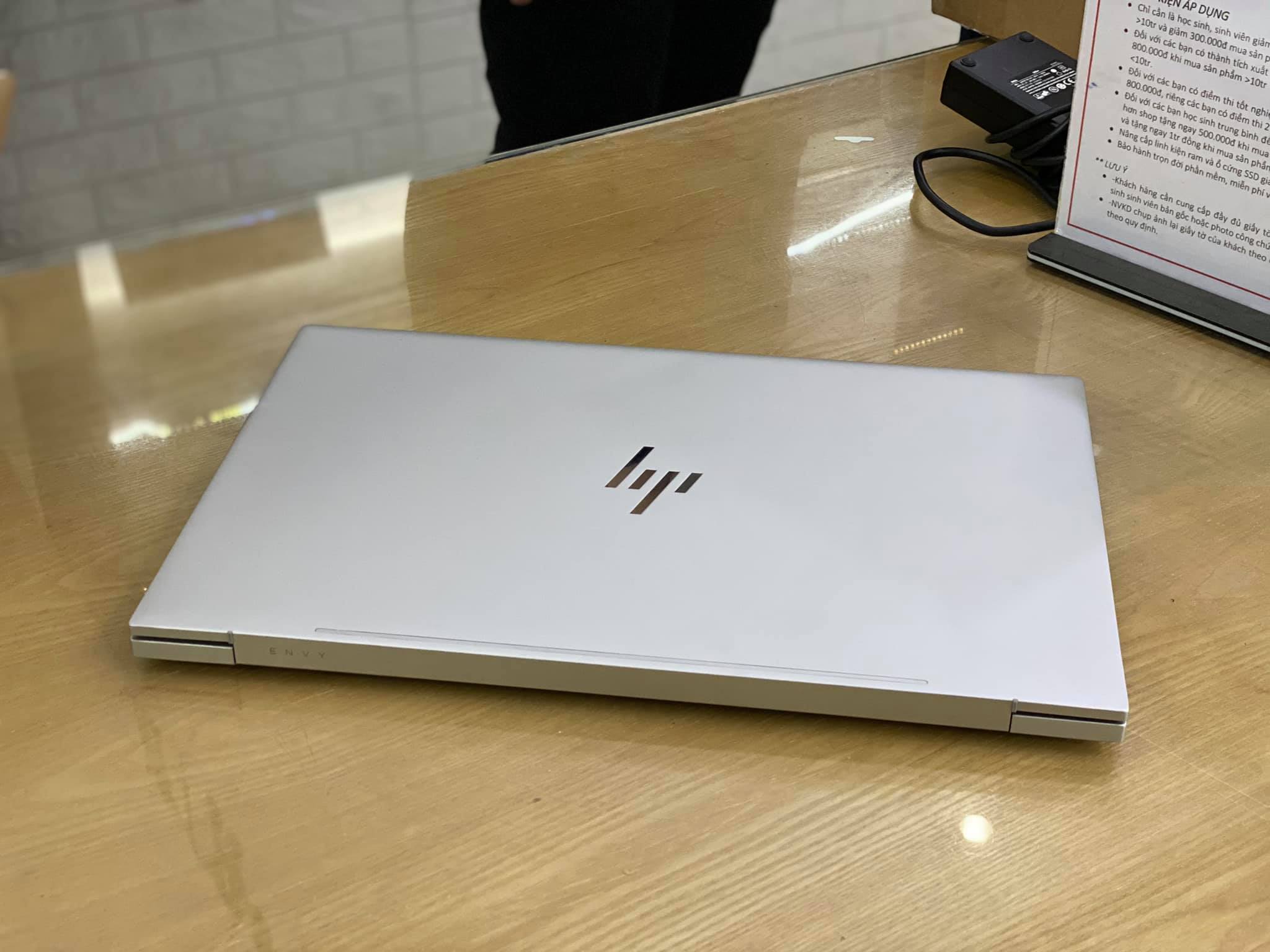 Laptop HP Envy 17M-CG0013DX-1.jpg